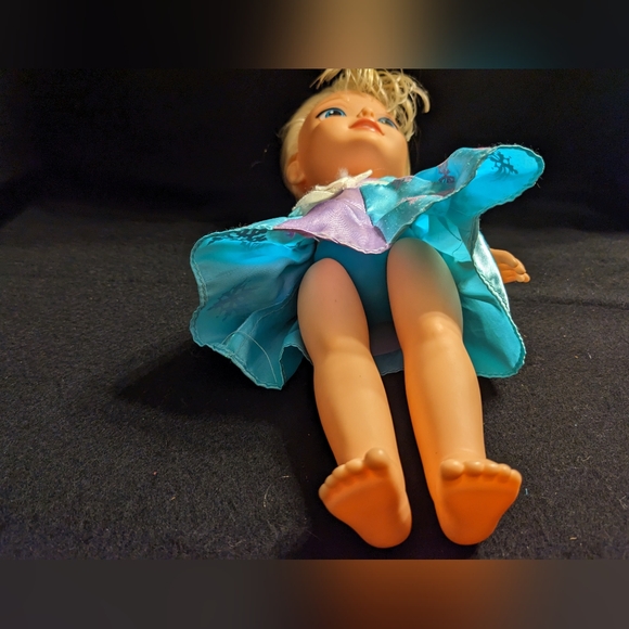 EUC Disney Frozen Toddler Elsa Doll - Picture 5 of 9